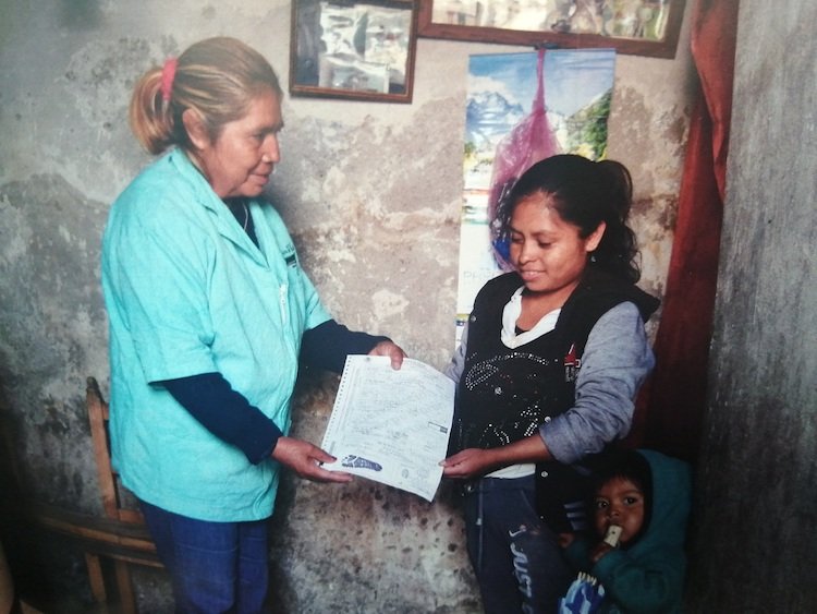 Documentan Ritual de la Partería en San Isidro Buensuceso