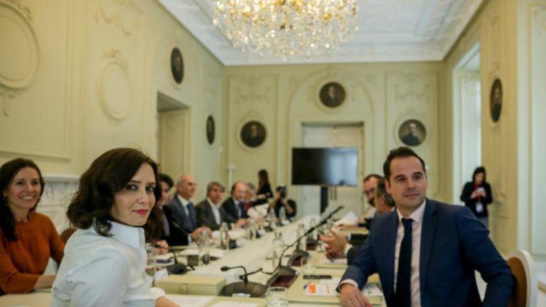 Cómo Idiotas / Salvador Sostres (España)