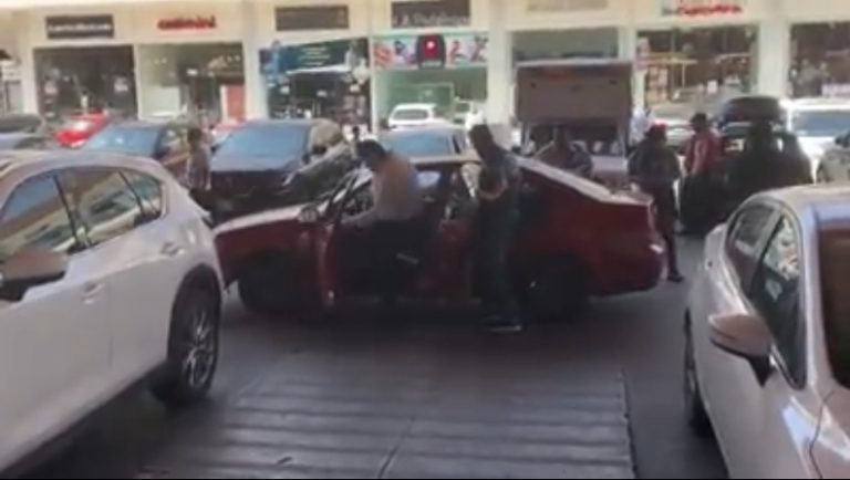 Graban secuestro en Lomas de Angelópolis a plena luz del día