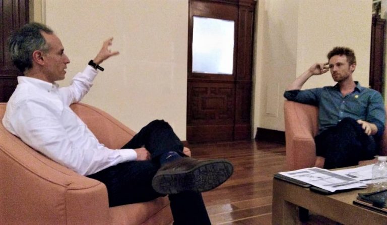 México Vendió Tapabocas a China en Febrero; Ahora se los Compra más Caros