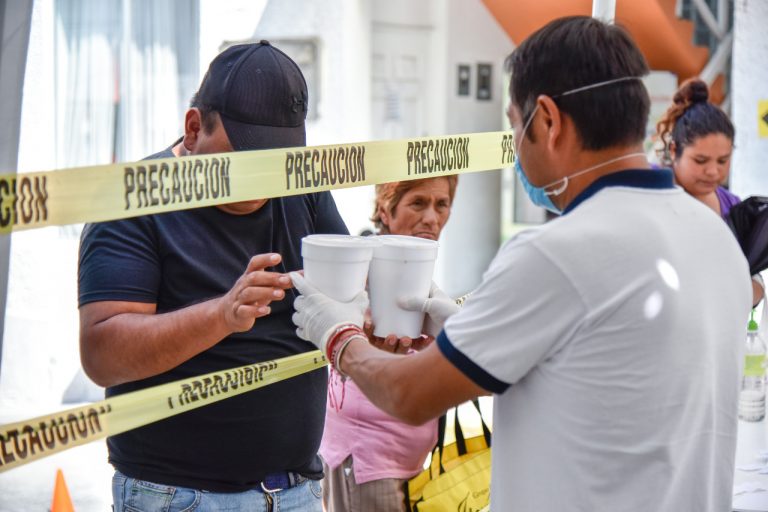 Pese a Crisis, Se Suman Restaurantes a Donación de Comida