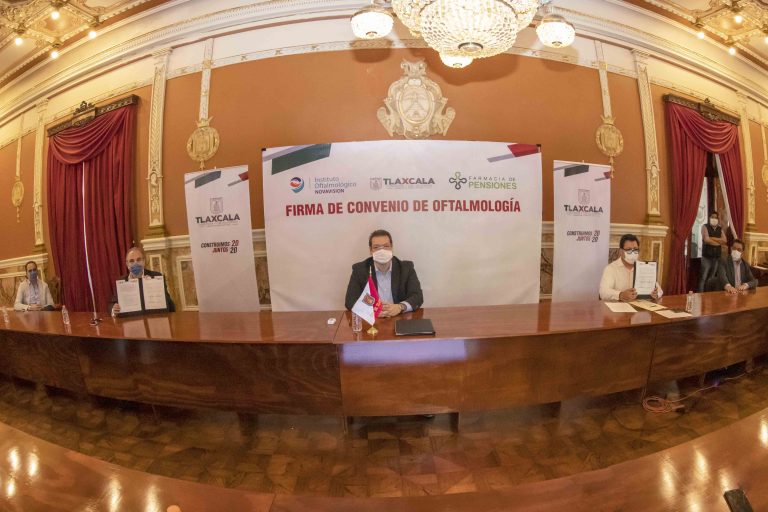 Marco Mena Fortalece Servicios Oftalmológicos de Pensiones Civiles