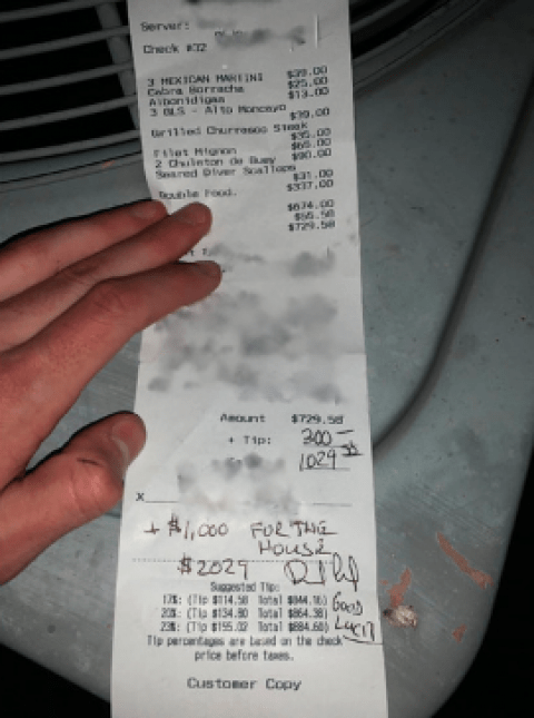 Deja más de 30 mil pesos de propina a restaurante afectado por Covid-19