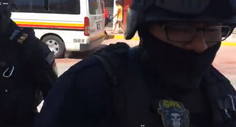 Arrestan a Periodista por Filmar Junto a la Casa del Edil de Zacatelco