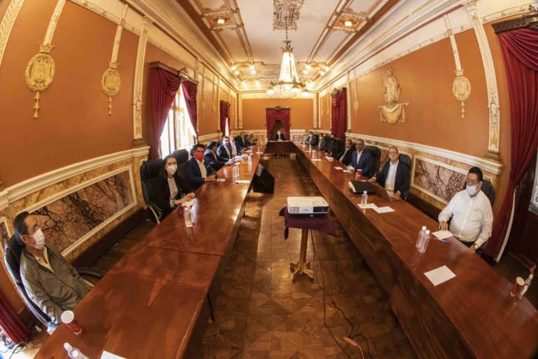 Marco Mena se Reúne con Dirigentes de Partidos Políticos en Tlaxcala