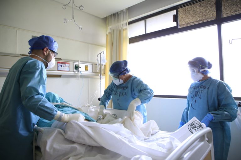 Despliega IMSS más de 16 mil Médicos y Enfermeras Para Enfrentar COVID-19