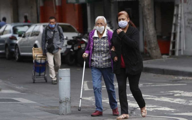 Feliz Feliz Feliz / Mauricio Schettino (El Financiero)  