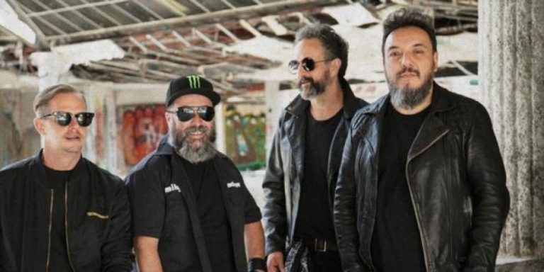 Piden Cancelar a Molotov por Disco ¿Dónde Jugarán las Niñas?