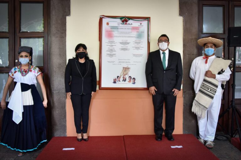 Colocan Bando de Fiestas Patrias; por Covid no Habrá Festejo Multitudinario