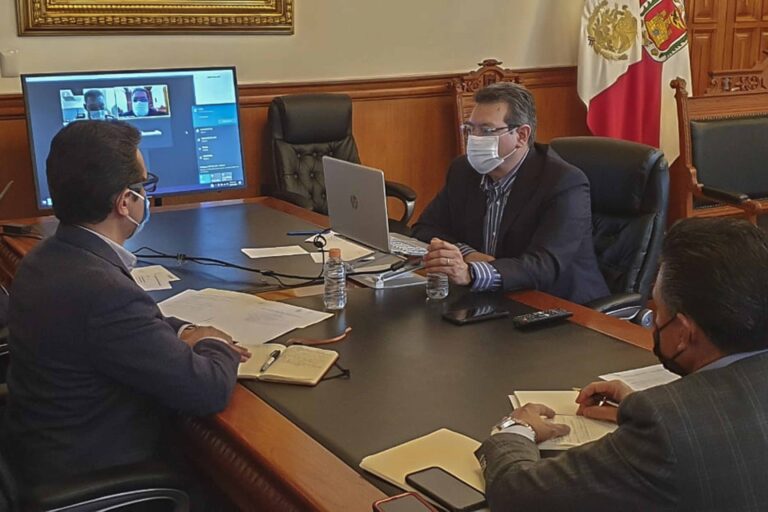 Acuerdan Marco Mena y Manuel Espino Ofertar 1500 Plazas Laborales en Tlaxcala
