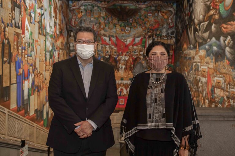 Mena y Frausto Entregan Apoyos Económicos Para Artistas Tlaxcaltecas