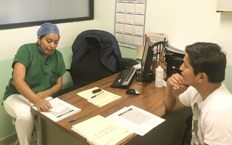 Atiende Sesa a 23 Hombres en Jornada Gratuita de Vasectomía sin Bisturí