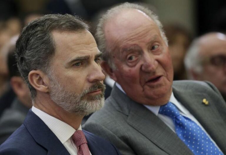 Para qué un Rey /Arturo Pérez-Reverte (España)