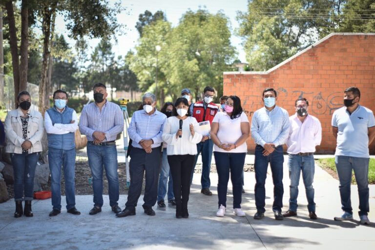 Dan Banderazo a Remodelación del Parque Hundido de Loma Bonita