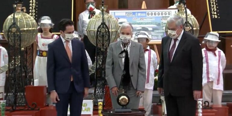 Gobierno de AMLO, Gran Ganador del Sorteo Simbólico del Avión