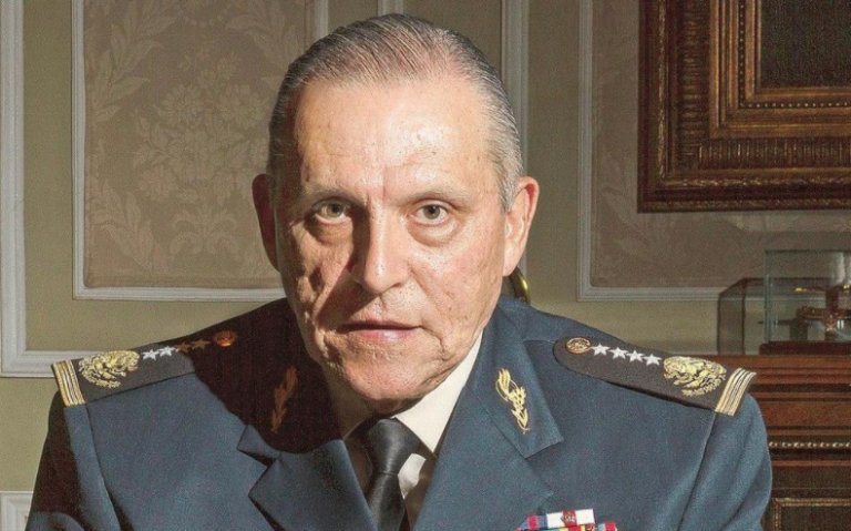 La DEA Atrapó al General Salvador Cienfuegos, ex Jefe de la SEDENA