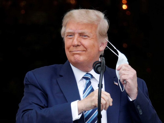 Presume Trump que es ‘inmune’ al covid-19