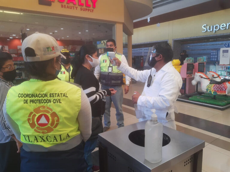 Protección Civil Implementa Operativo en Centros Comerciales por el Buen Fin