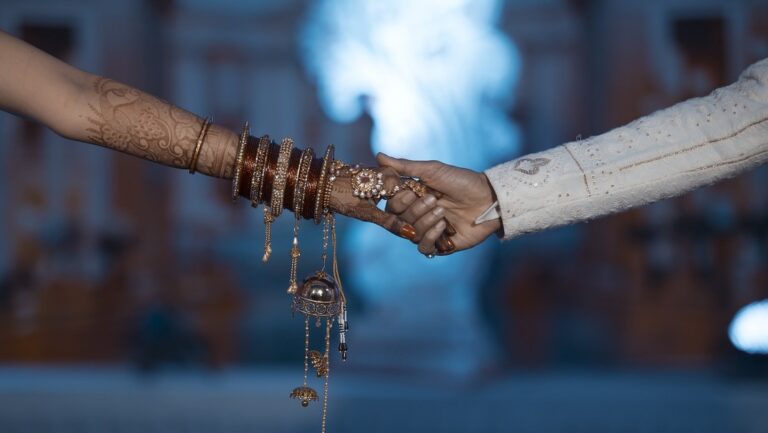 Una pareja de novios se ahoga mientras intentaba recrear escena de ‘Titanic’