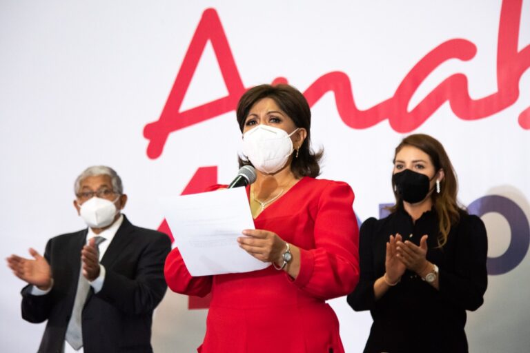 Rinde Anabell Ávalos Cuarto Informe de Gobierno