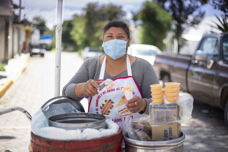 Reconocen Familias Tlaxcaltecas Respaldo de «Supérate»