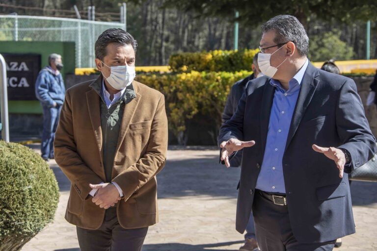 Marco Mena y Zoé Robledo Supervisan Obra de Centro de Entrenamiento en La Malinche