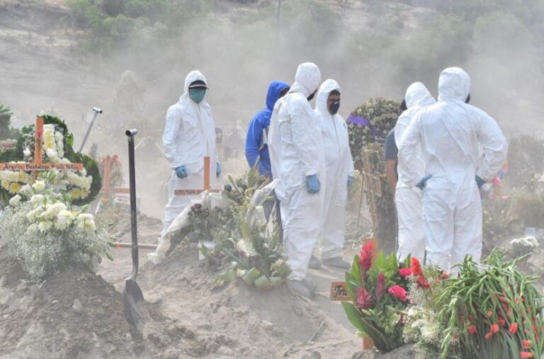 Reporta SNTE 2700 Docentes Muertos por Covid-19