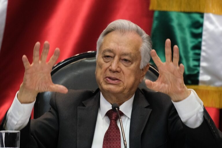 Rey Bartlett /Carlos Loret de Mola