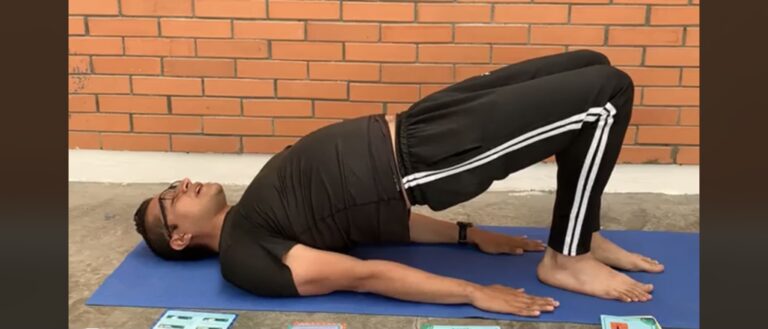 Explica Entrenador Bondades de la Yoga