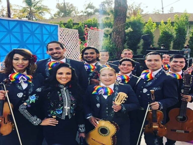 Banda de mariachis LGBTQ+ busca ampliar la inclusión