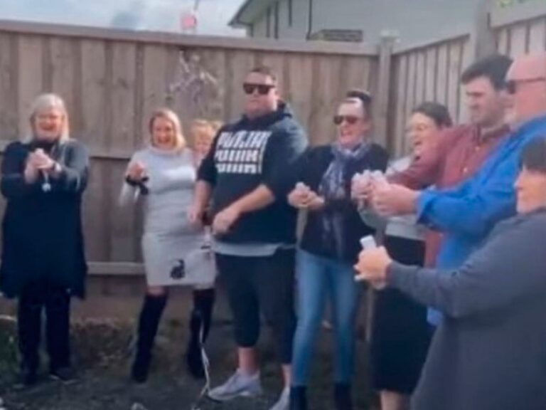 Futuro Papá Hace Berrinche al Enterarse que Tendrá una Niña