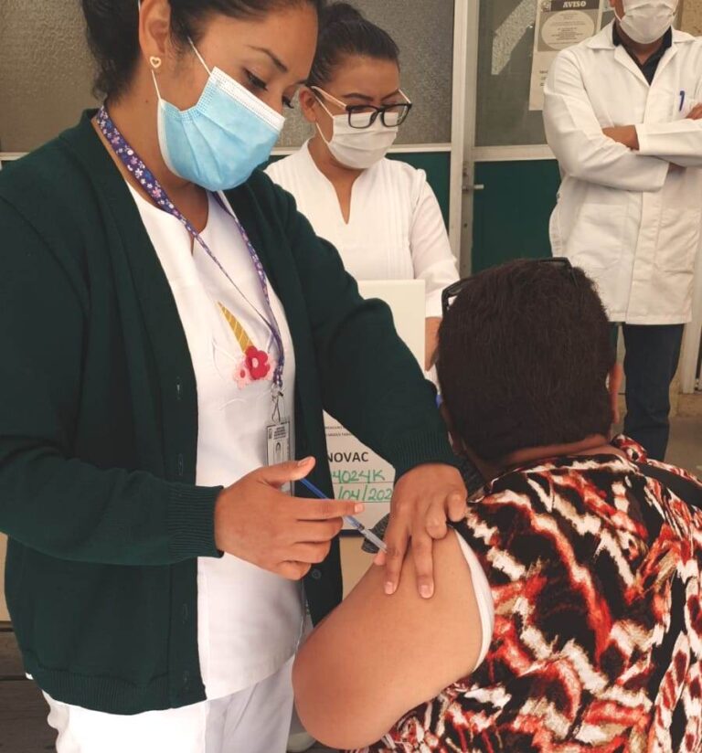 IMSS Tlaxcala Vacuna Contra Covid-19 a Población de 50 a 59 Años