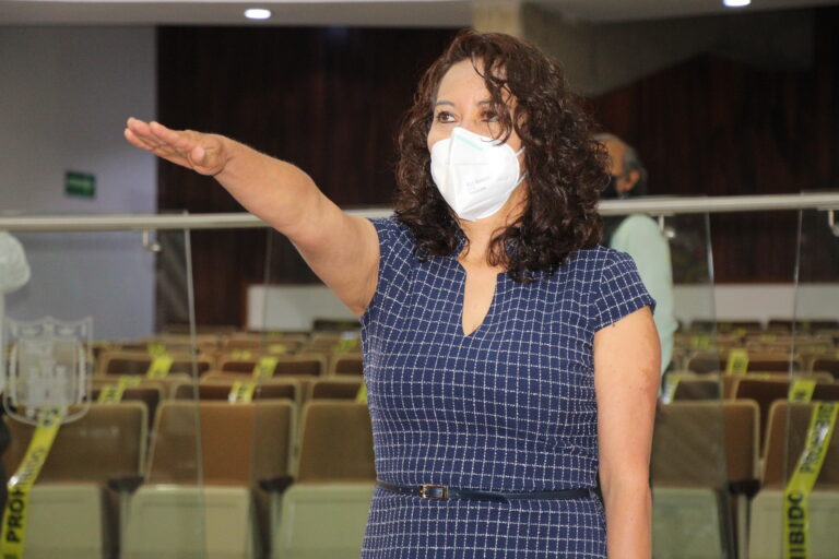 Toma Protesta Leticia Valera Como Integrante de la LXIII Legislatura