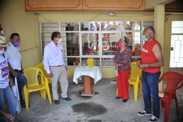 Serafín Ortiz Realiza Toque de Puertas en la Colonia Miraflores