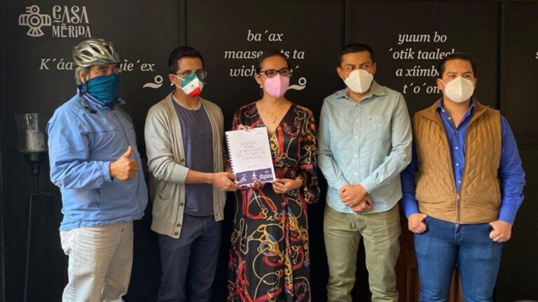 Recibe Viviana Barbosa Bonola la agenda de movilidad para el Estado de Tlaxcala.