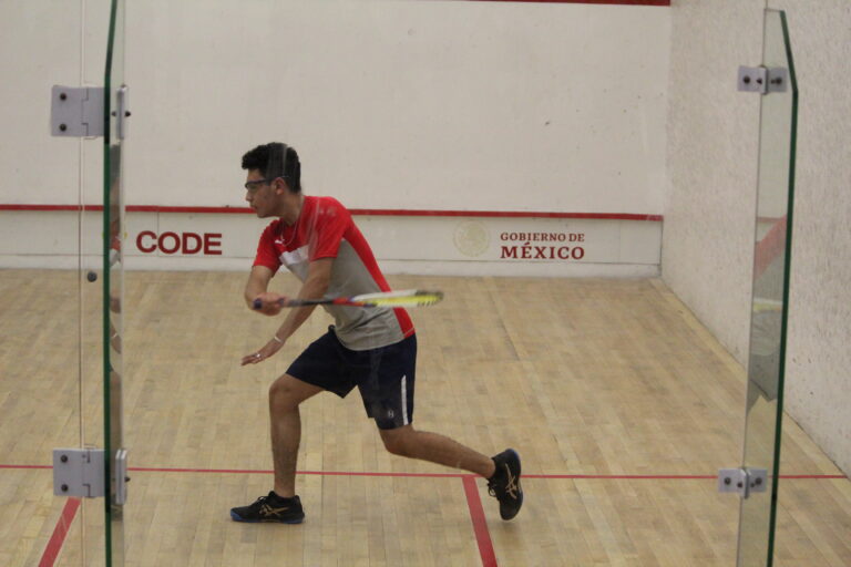 Van dos Tlaxcaltecas por Medalla de oro en Squash