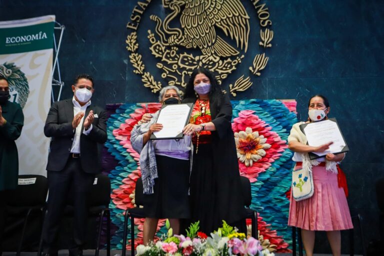 Entrega de Premios del Concurso ¿A qué Sabe la Patria?