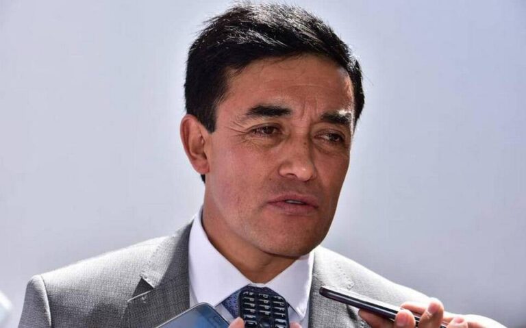 Congreso de Tlaxcala: Trabajadora Destapa Cloaca en Basificaciones