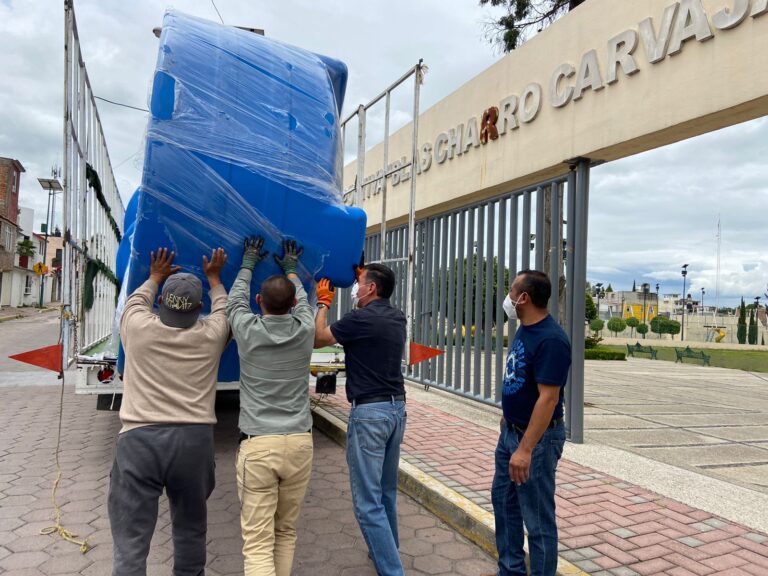 Entregan Apoyos de Programas Sociales en la Capital