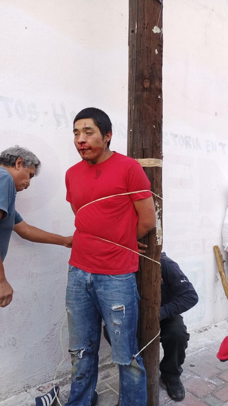 Vecinos de Xicohtzinco Detienen a dos Presuntos Ladrones; Policías los Dejan Libres