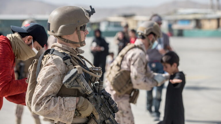 Los Talibanes Advierten Consecuencias a EE.UU si no se Retira el 31 de Agosto