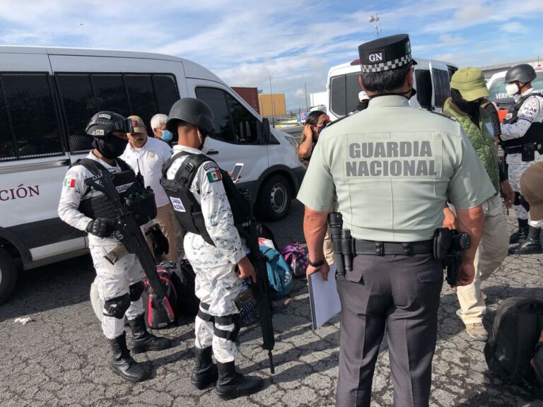 Atrapan a Seis ‘Polleros’ y 31 Migrantes en Cuapiaxtla