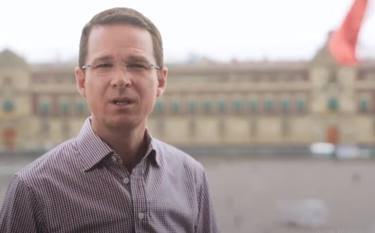 Ricardo Anaya se va del País por Temor a ser Detenido por AMLO