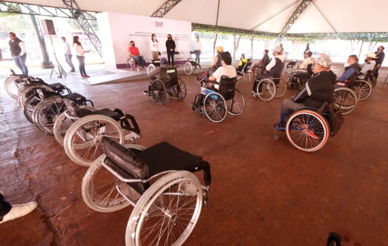 Entrega SEDIF 18 Sillas Autopropulsadas a Tlaxcaltecas Discapacitados