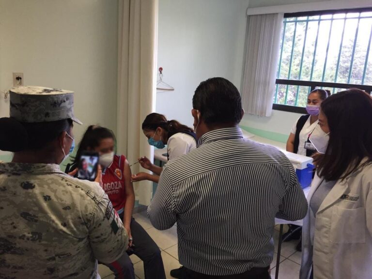 Por Orden Judicial Federal, Vacunan a Ocho Menores en Tlaxcala