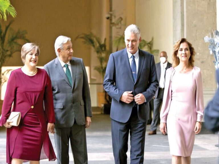 Elogios a la Tiranía /Francisco Garfias (Excélsior)