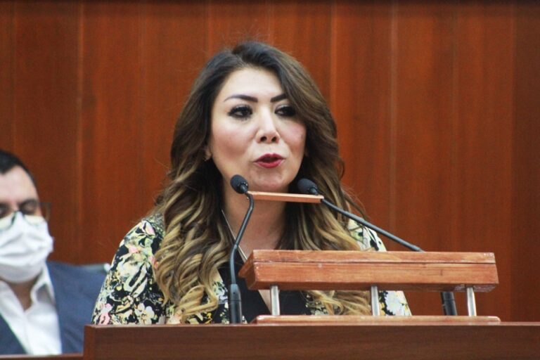 Propone Alejandra Ramírez Crear un Instituto de Ciencia y Tecnología