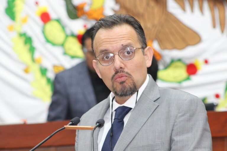 Congreso: Exhorta Manuel Cambrón a Suspender Clases Presenciales