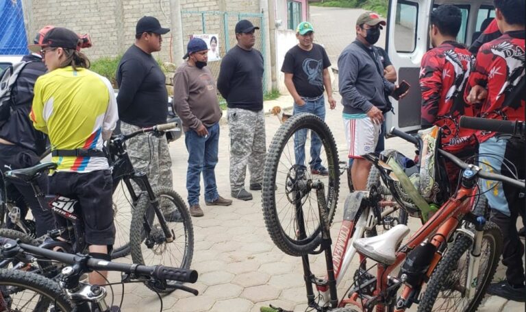 Presidente Comunitario de Temetzontla Exige Cuota a Ciclistas Para Subir al Cerro