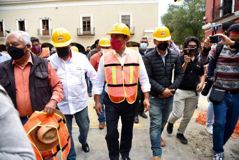Desactiva el Alcalde Corichi una Protesta de Taxistas del Portalito